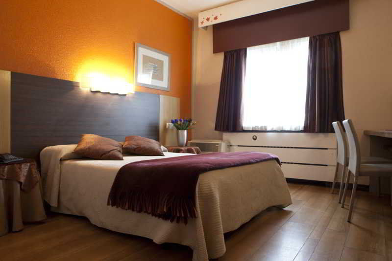 Crisol Quindos Hotel
