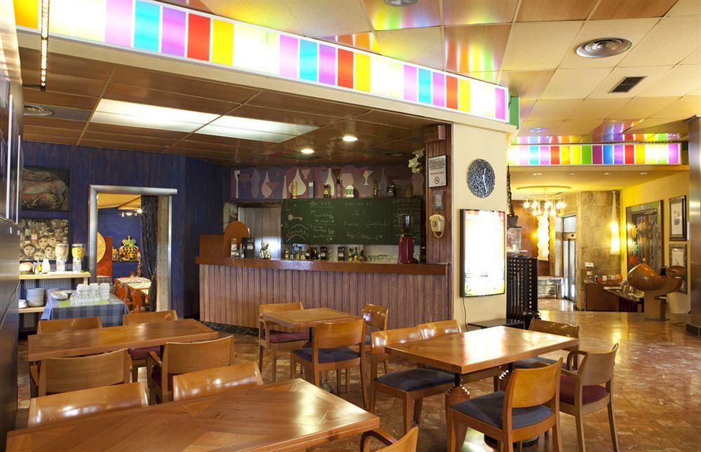Hotel Crisol Quindos
